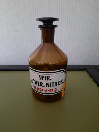 Vecchia bottiglia farmacia