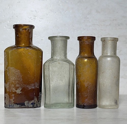 Antiche vecchie bottiglie - , da