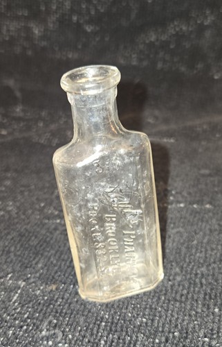 Old heyl pharmacy - heyl's,